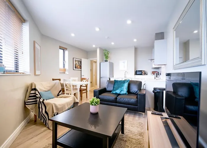 The Manhattan - 1 Bd City Ap - Gold Short Term Stays