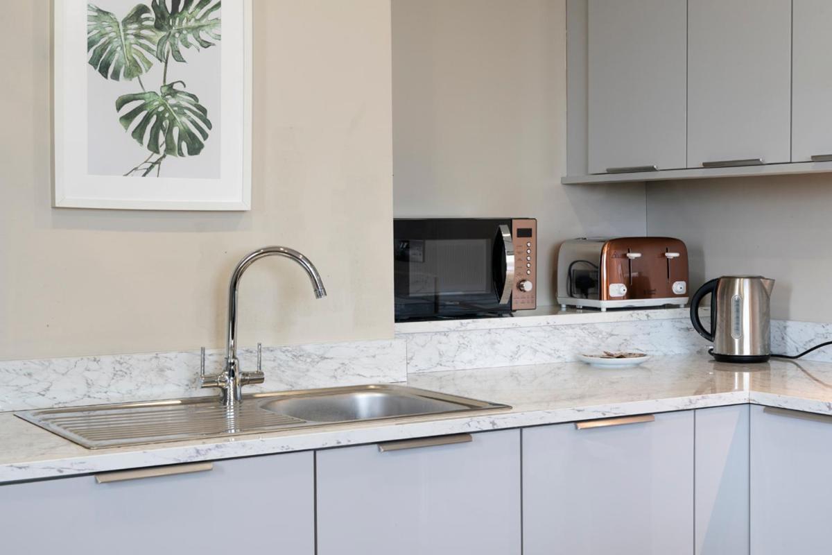 The Manhattan - 1 Bd Ap - Gold Short Term Apartment Belfast